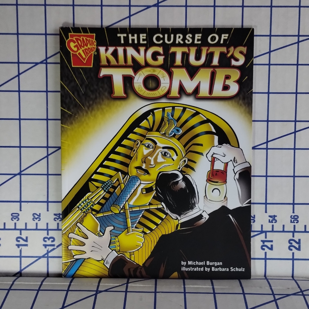 The Curse of King Tut's Tomb by Michael Burgan (Graphic History) - Paperback